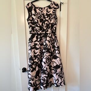 Taylor Monochrome Floral Pattern Dress